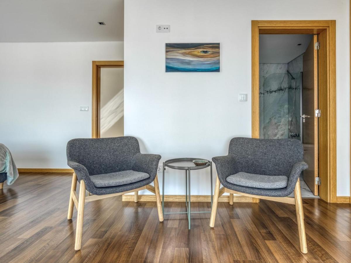 Modern Holiday Home In Salir Do Porto With Swimming Pool Salir de Porto Kültér fotó